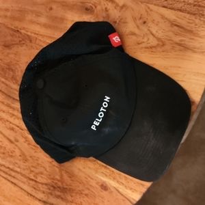Peloton Hat Black unisex